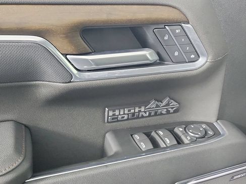 Used 2026 Chevrolet Silverado 1500 High Country AWD/4WD image 21