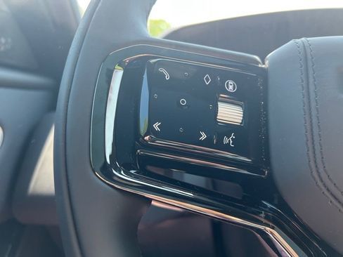 New 2026 Land Rover Range Rover Velar Dynamic SE image 12