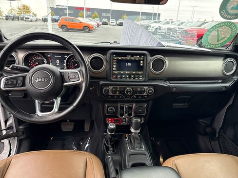 Used 2020 Jeep Gladiator Rubicon w/ Uconnect 4C Nav & Sound Group image 14