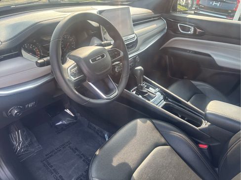 Used 2024 Jeep Compass Limited w/ Sun and Sound Group AWD/4WD image 12