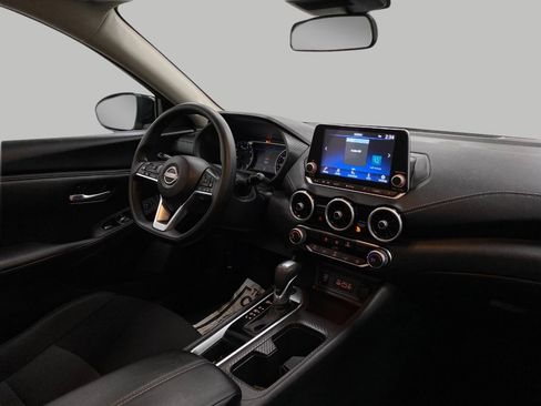 Used 2025 Nissan Sentra SV image 18