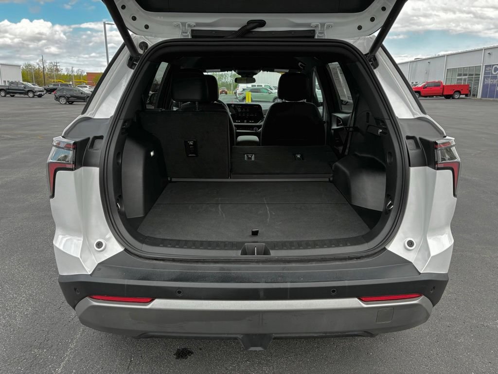 Used 2026 Chevrolet Equinox LT w/ Convenience Package II AWD/4WD image 32
