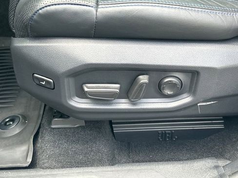 Used 2023 Toyota Tundra Platinum AWD/4WD image 18