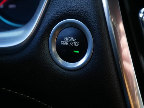 Used 2022 Chevrolet Traverse LT image 26