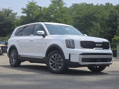 Used 2024 Kia Telluride LX FWD image 1