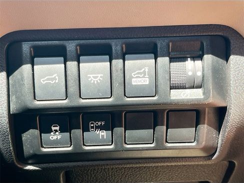 Used 2022 Subaru Ascent Touring image 10