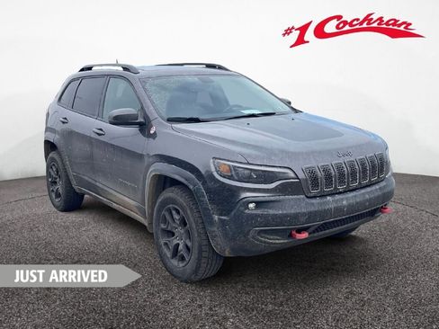 Used 2019 Jeep Cherokee Trailhawk image 1