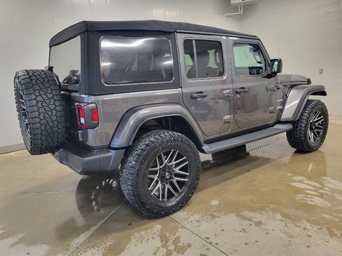 Used 2022 Jeep Wrangler Unlimited Sahara w/ Cold Weather Group AWD/4WD image 8