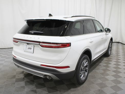 New 2026 Lincoln Corsair Premiere image 33