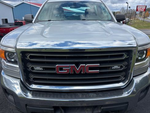 Used 2015 GMC Sierra 2500 4WD Crew Cab 167.7 image 9