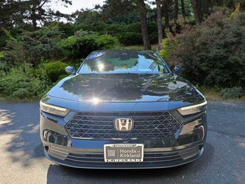 Used 2023 Honda Accord Sport image 2