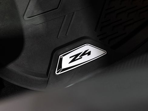 Used 2026 BMW Z4 sDrive30i w/ Convenience Package image 11