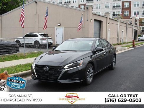 Used 2025 Nissan Altima 2.5 SV FWD image 2