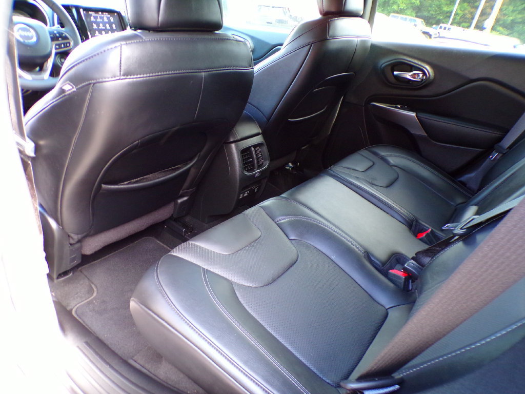 Used 2021 Jeep Cherokee Limited AWD/4WD image 23
