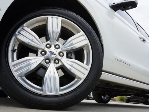 Used 2024 Ford Expedition Platinum AWD/4WD image 11