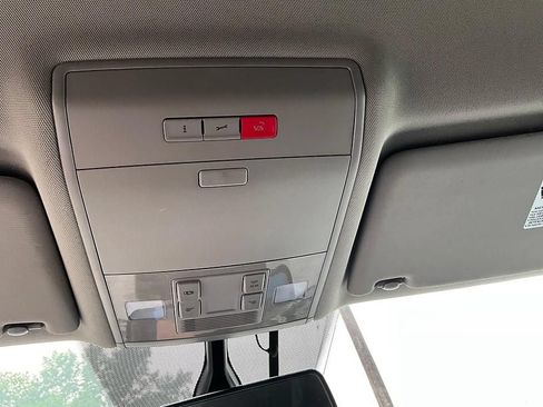 Used 2019 Volkswagen Atlas SE FWD image 27