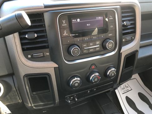 Used 2018 RAM 3500 Tradesman w/ Chrome Appearance Group image 28