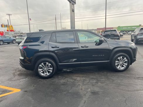Used 2025 Chevrolet Equinox LT image 6