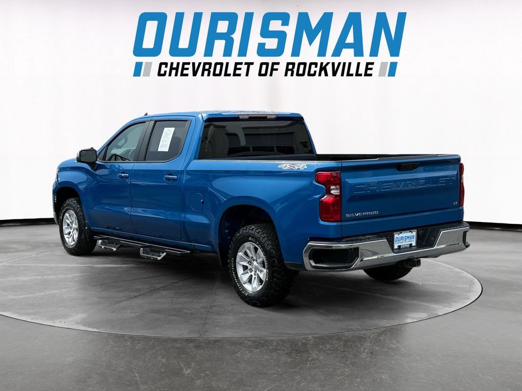 Used 2022 Chevrolet Silverado 1500 LT AWD/4WD image 4