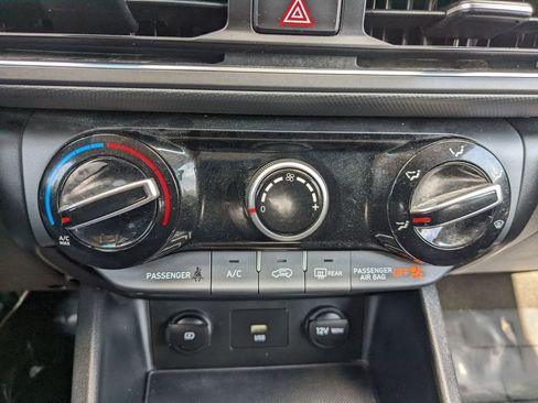 Used 2022 Hyundai Kona SEL image 19