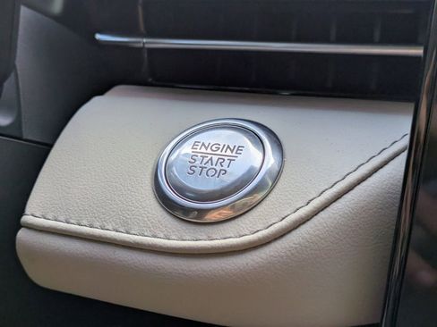 Certified 2024 Lincoln Nautilus Reserve w/ Equipment Group 202A image 35