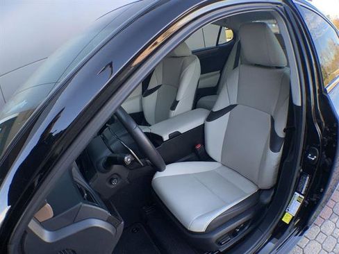 Used 2024 Lexus ES 350 w/ Premium Package image 11