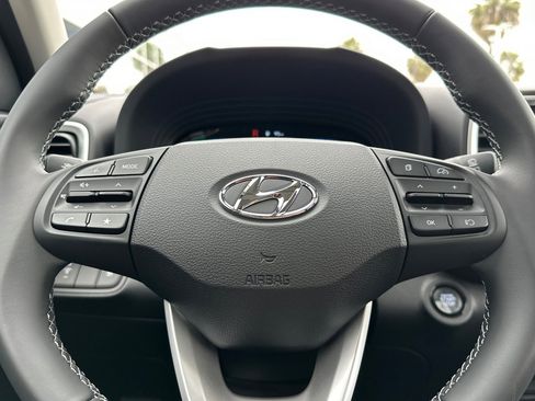 New 2025 Hyundai Venue SEL image 25