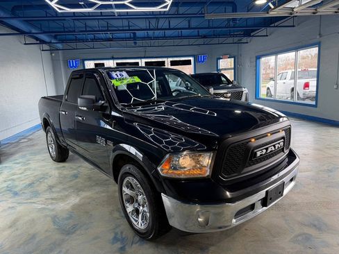 Used 2016 RAM 1500 Laramie AWD/4WD image 7