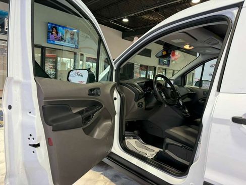 Used 2020 Ford Transit Connect XL image 22