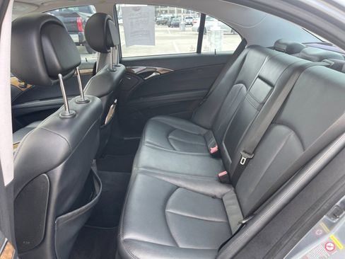Used 2007 Mercedes-Benz E 350 Sedan image 21