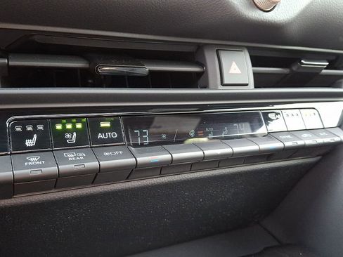 Used 2025 Toyota Crown Signia w/ Advanced Technology Package AWD/4WD image 17