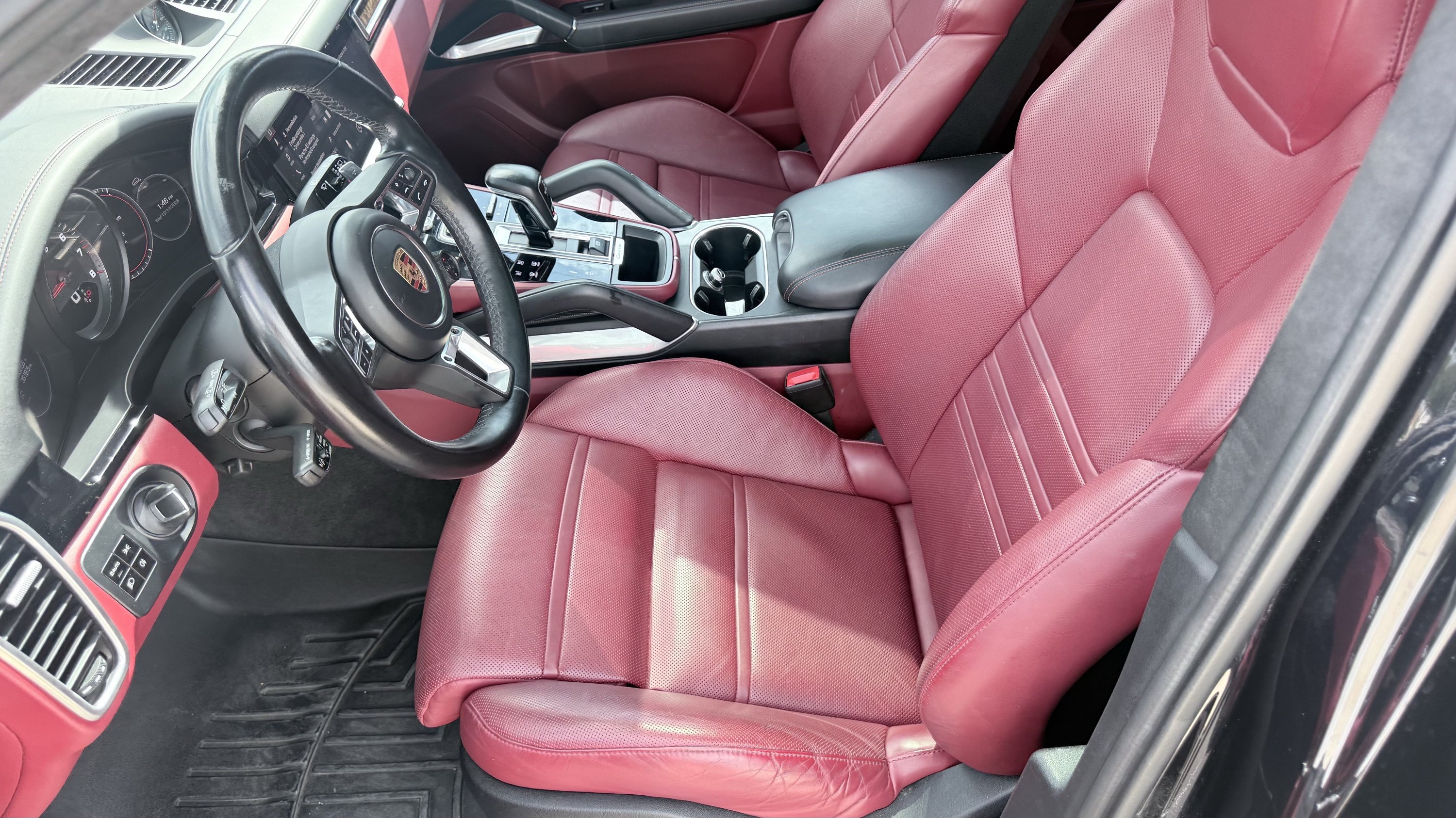 Used 2021 Porsche Cayenne Turbo AWD/4WD image 29