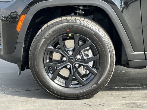 New 2026 Jeep Grand Cherokee L 4WD image 26
