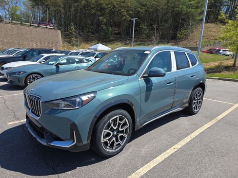 New 2026 BMW X1 xDrive28i w/ Technology Package AWD/4WD image 4