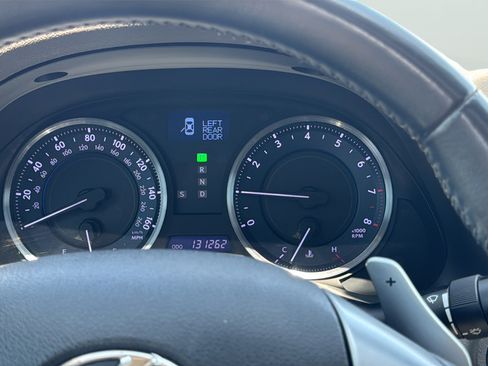 Used 2011 Lexus IS 250 w/ Premium Pkg Value Edition RWD image 28