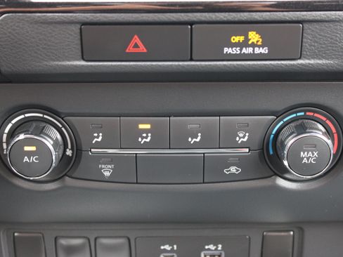 Certified 2022 Nissan Frontier SV AWD/4WD image 17
