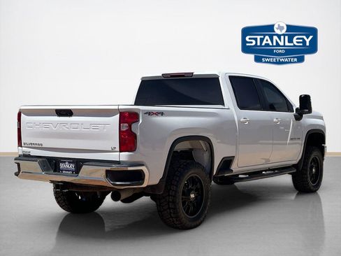 Used 2025 Chevrolet Silverado 2500 LT w/ Convenience Package AWD/4WD image 8