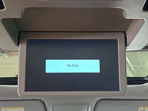 Used 2021 Honda Pilot Touring image 16
