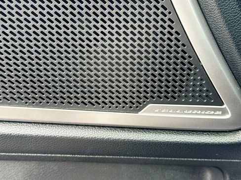 Used 2025 Kia Telluride S image 20