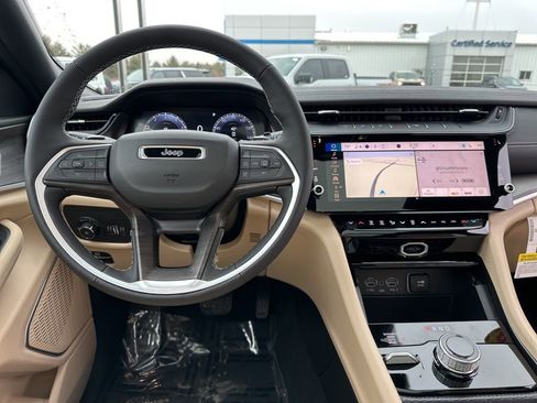 New 2026 Jeep Grand Cherokee Limited AWD/4WD image 7