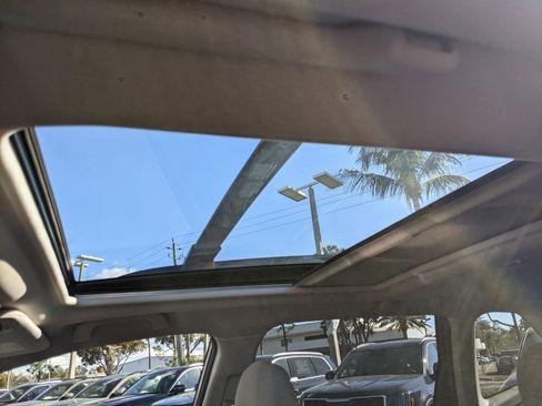 Used 2021 Subaru Forester Premium image 18