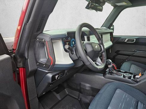 New 2025 Ford Bronco Heritage Edition image 3