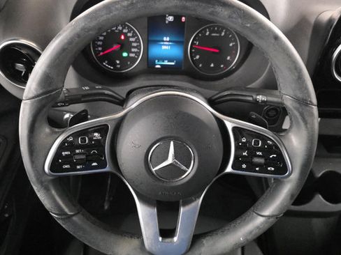 Used 2023 Mercedes-Benz Sprinter 2500 image 7