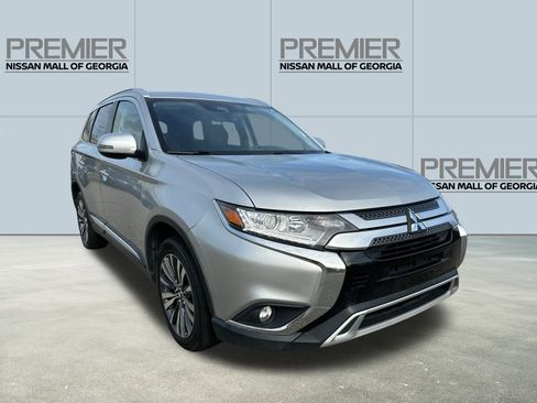 Used 2020 Mitsubishi Outlander SEL image 3