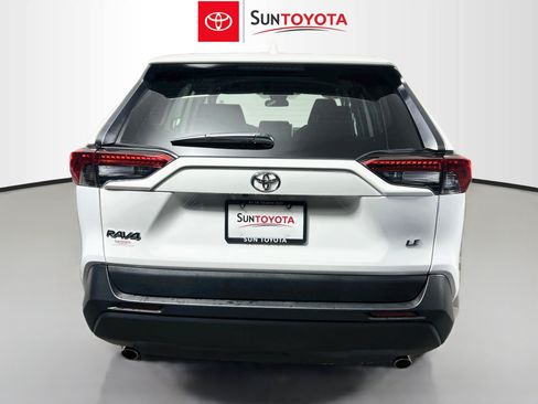 Used 2024 Toyota RAV4 LE FWD image 5