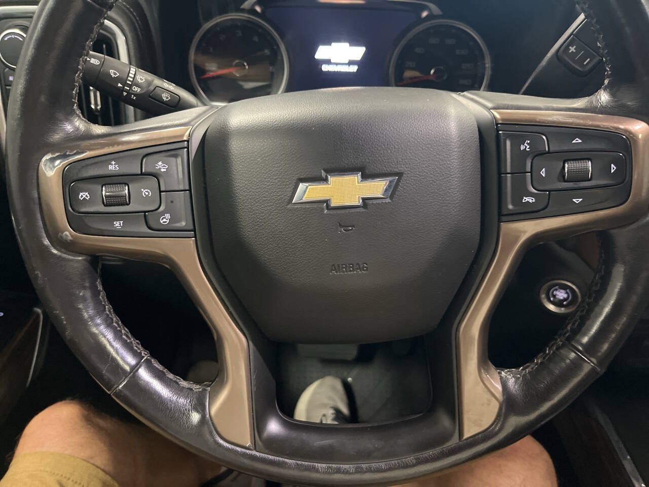 Used 2019 Chevrolet Silverado 1500 High Country w/ Technology Package AWD/4WD image 19