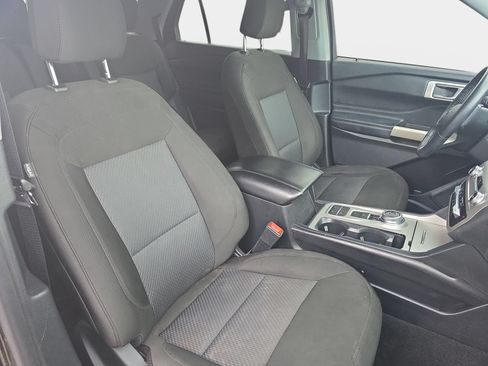 Used 2022 Ford Explorer XLT RWD image 10