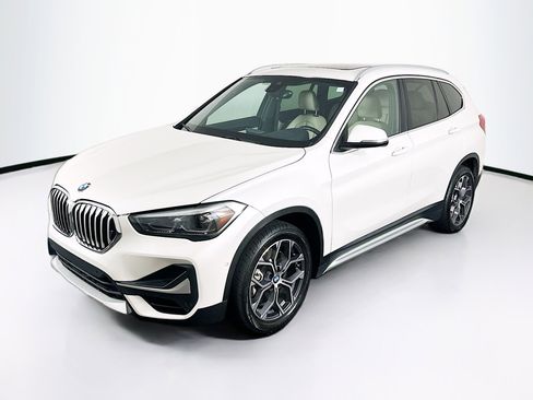 Used 2021 BMW X1 sDrive28i image 3
