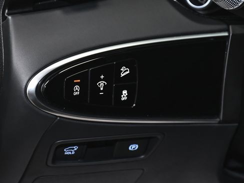 Used 2025 Genesis GV70 2.5T w/ Select Package image 16