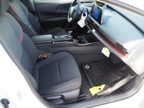 New 2026 Toyota Prius Plug-In Hybrid image 15